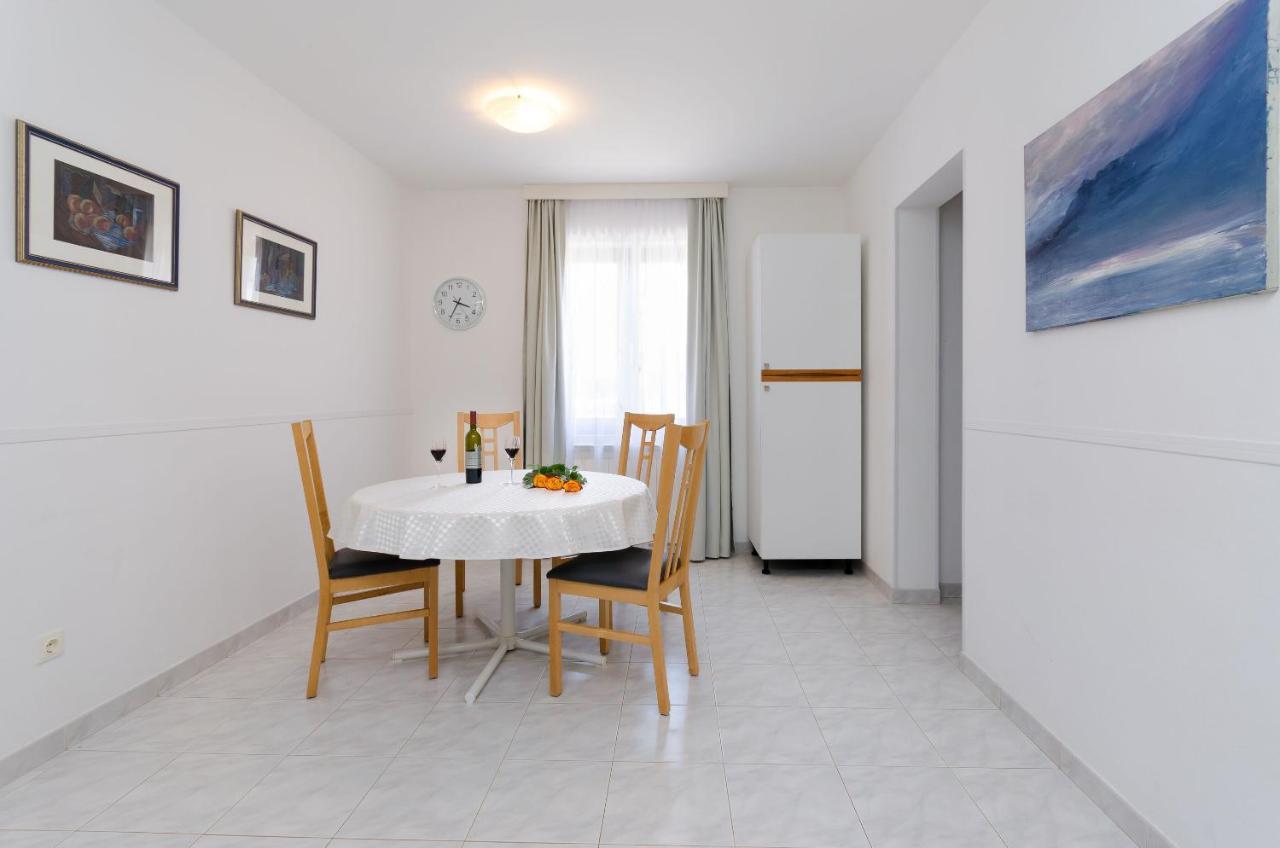 Apartments Gloria Vrsar Exterior photo