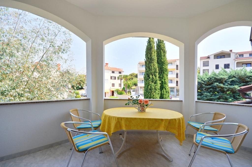 Apartments Gloria Vrsar Exterior photo
